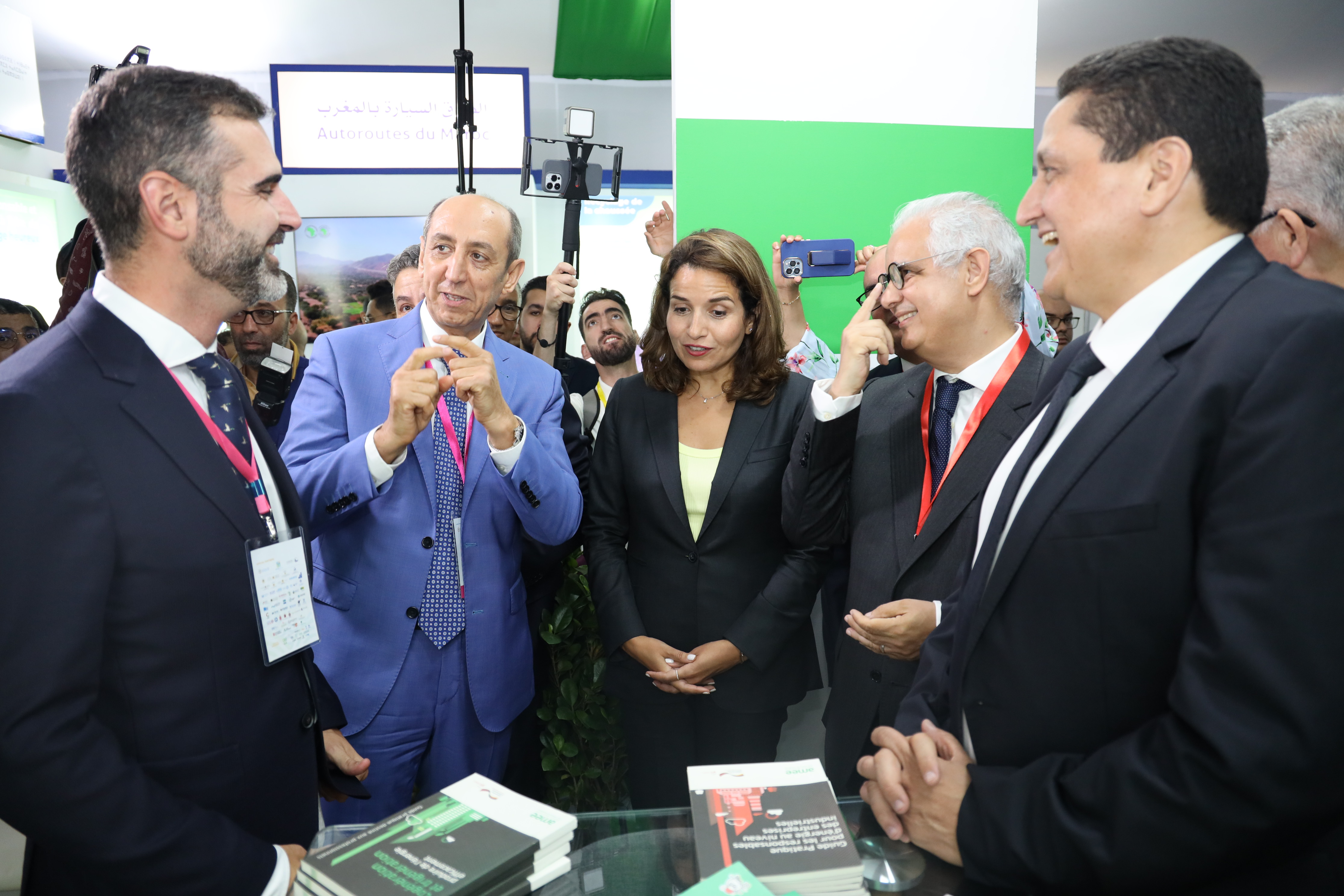 visite ministérielle au stand de l'AMEE5