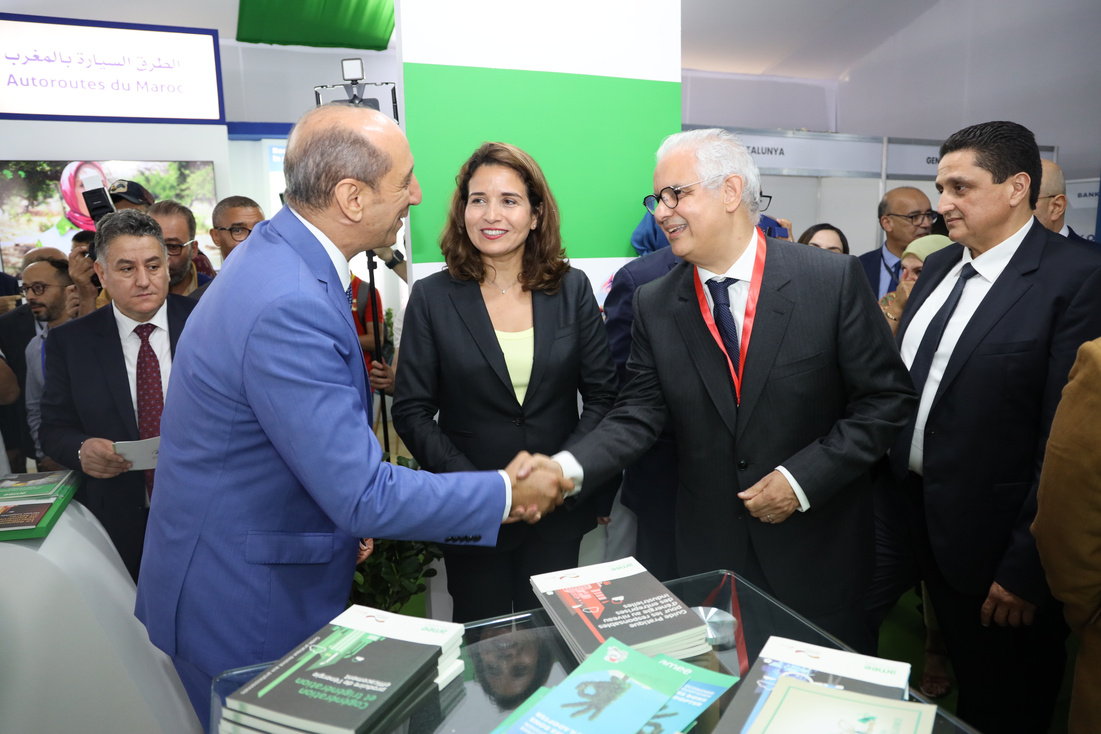 visite ministérielle au stand de l'AMEE2