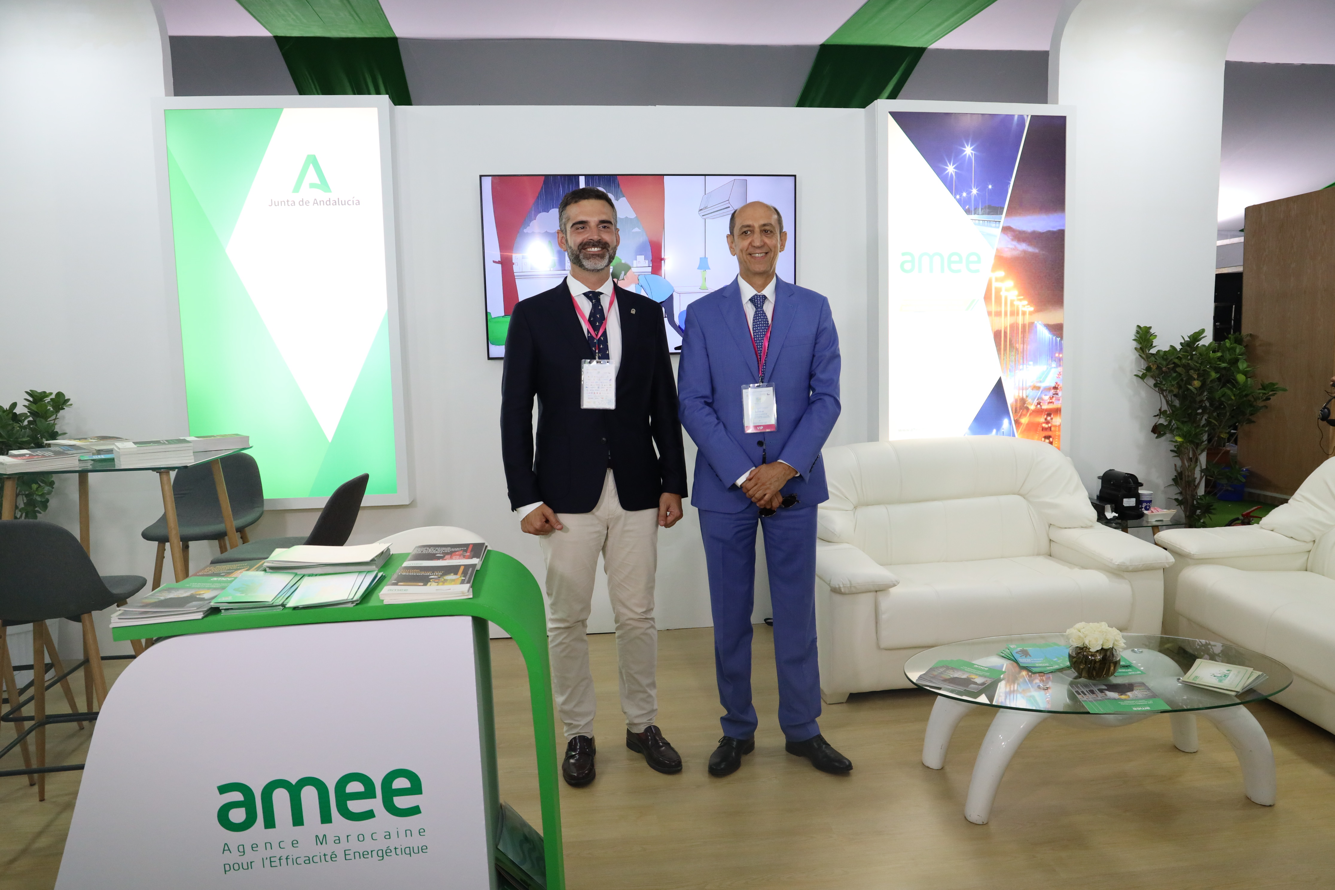 visite ministérielle au stand de l'AMEE4